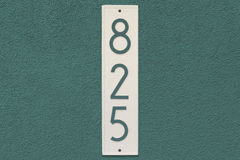 Modern Delaware Vertical Wall Plaque